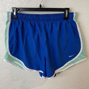 Women’s Nike Tempo Shorts, sz Large